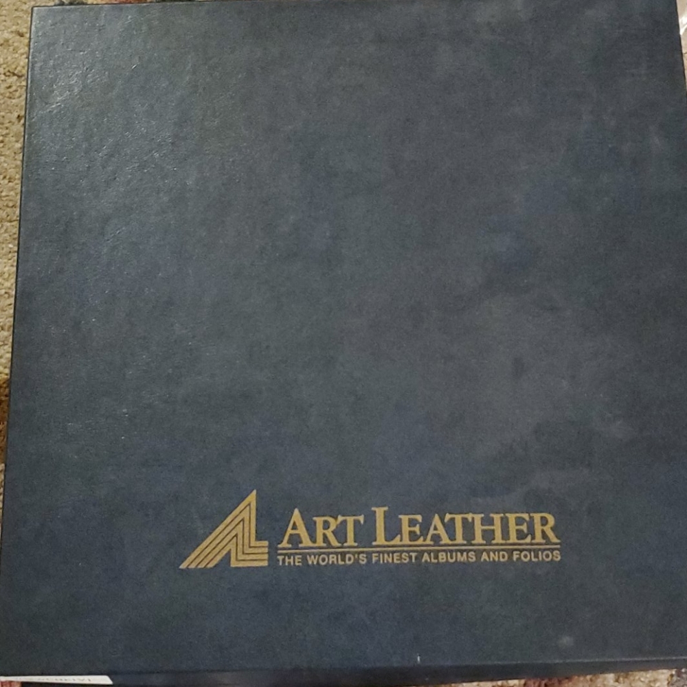 Album/Folio - Picture 7 of 7